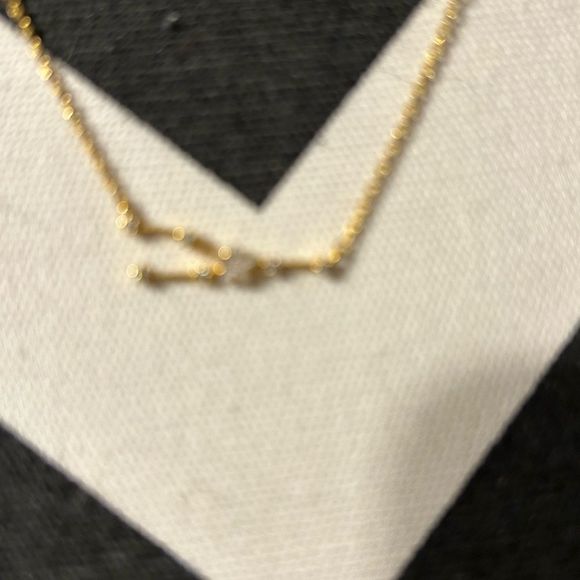 Secret box Taurus zodiac necklace like new - Picture 2 of 7